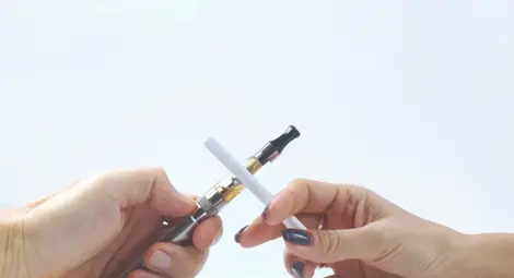 Страните, подкрепящи бездимните продукти, намаляват пушенето и свързаните заболявания Страните, подкрепящи бездимните продукти, намаляват пушенето и свързаните заболявания