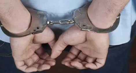 Болен мъж пак вилня с чук в Две могили