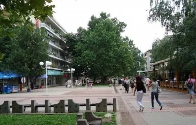 Враца пред вечерен час за кръчмите след трагедията с 16-годишния Ники