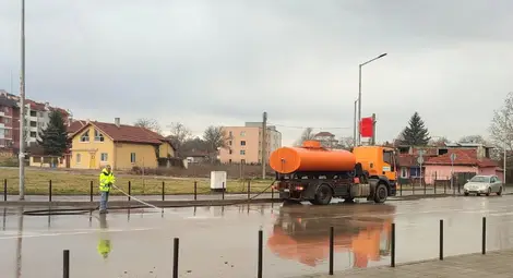 Започна измиването на улици в Русе, по които приключиха дейностите по Водния цикъл