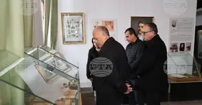 С изложбата „Съхранена памет за Апостола" започнаха събитията в Карлово, посветени на 153 години от гибелта на Васил Левски