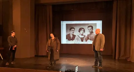 Мара Бунева е живяла в Русе, нейна близка и днес е в града