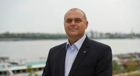 Искрен Веселинов