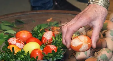 Няколко хитринки за хубави и здрави великденски яйца Няколко хитринки за хубави и здрави великденски яйца