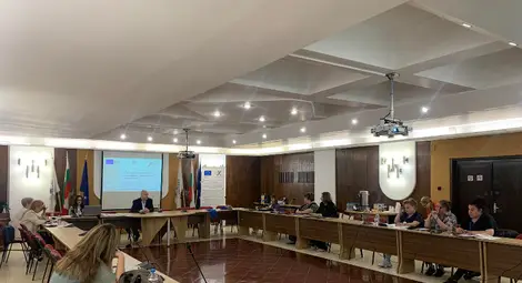 Над 100 образователни експерти от областта се включиха в семинари за медиацията в училища и детски градини в Русе Над 100 образователни експерти от областта се включиха в семинари за медиацията в училища и детски градини в Русе