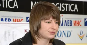 Станка Златева - изненадваща хватка да се изправи борбата от партер