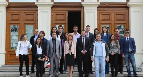 Младежи от МГЕРБ &ndash; Русе посетиха Народното събрание днес
