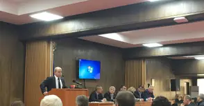 Стоилов: Водим разговори с две европейски общини за покупка на тролеи втора употреба