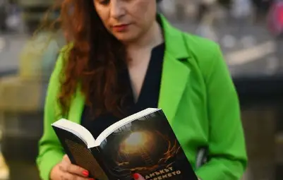 Новият български роман-поема за вечните приятелства „Камъкът на времето“ с премиера в Русе Новият български роман-поема за вечните приятелства „Камъкът на времето“ с премиера в Русе