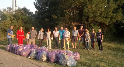 Ротарианци първи откриха акцията „Да почистим България заедно“ Ротарианци първи откриха акцията „Да почистим България заедно“