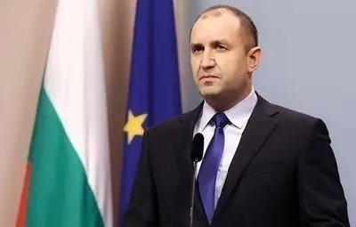 Румен Радев изпрати съболезнователно писмо до президента на Франция