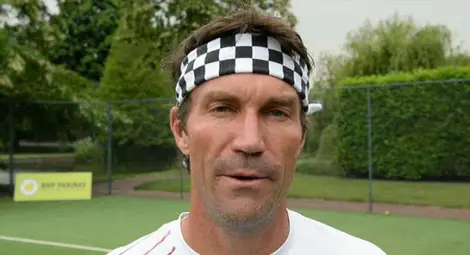 Обвиниха Федерер в измама срещу Надал