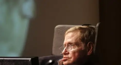 Смразяващо предупреждение от Стивън Хокинг: Това е най-опасното време за планетата ни