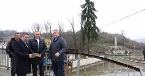 Аварийни ленти и осветление ще обезопасяват кръговото край Бяла