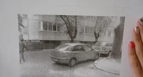 Това е спорната снимка, която според глобения му е предоставена от КООРС, а службата твърди, че е правена по-късно от него.