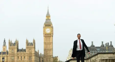 Най-високият и най-ниският човек се срещнаха в Лондон /галерия/