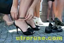 Тесните обувки се разтягат с лед Тесните обувки се разтягат с лед