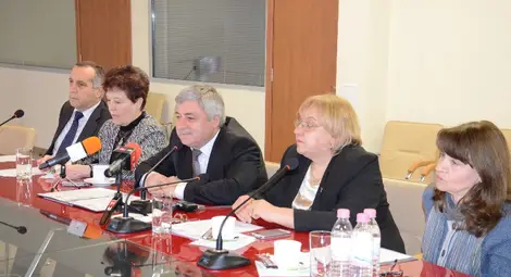 Канцлерът Ангела Меркел ще оглави комитета за юбилея на университета