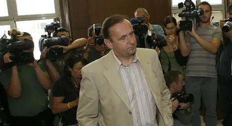 Съдът: Вальо Топлото е невинен за валутни престъпления Съдът: Вальо Топлото е невинен за валутни престъпления