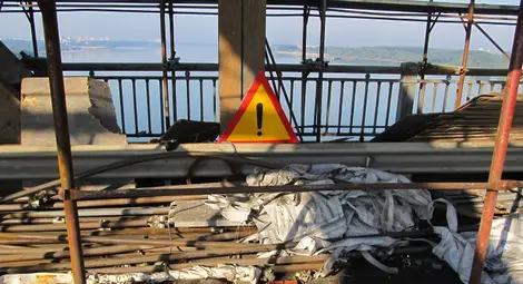 Ремонт за 30 милиона евро затапи Дунав мост от двете страни