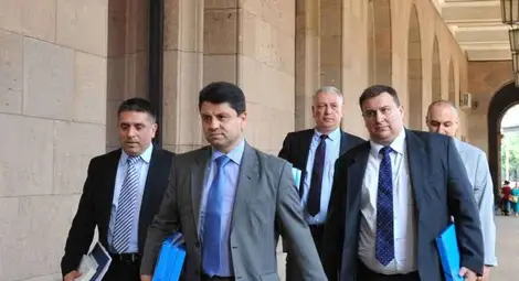 КС допусна за разглеждане поисканото от ГЕРБ касиране на изборите