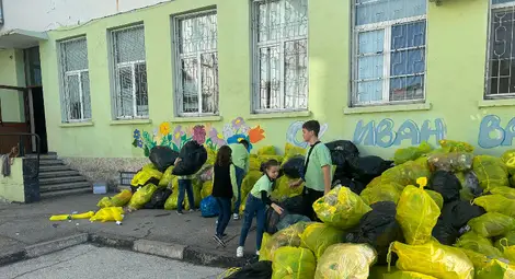Почти 4 тона рециклируеми отпадъци събраха екошампионите в община Русе