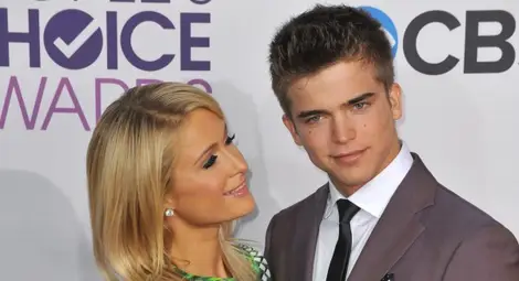 Парис Хилтън идва с младо гажде