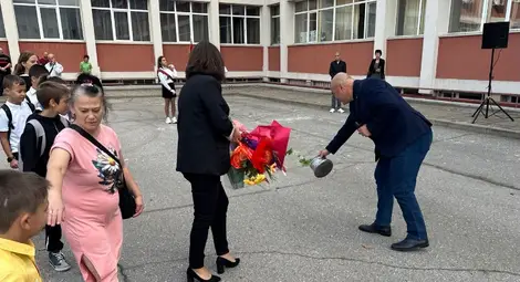 71 нови ученици прекрачиха прага на Спортното училище в Русе 71 нови ученици прекрачиха прага на Спортното училище в Русе