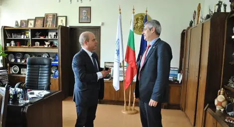 Президентът на КНСБ със златна значка &bdquo;Русе&ldquo;