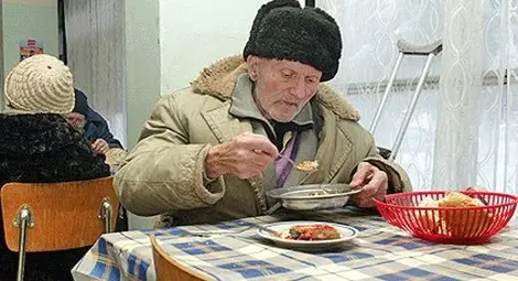 Топла храна за бедните цяла година