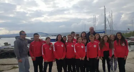 Гребците на &bdquo;Локо&ldquo; с куп медали в морска регата