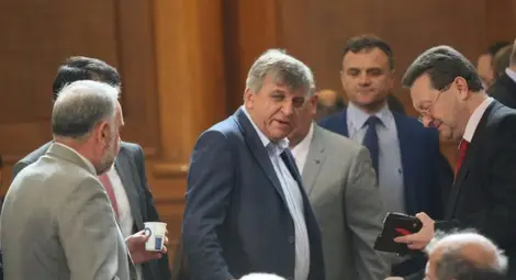 Депутат от БСП обвинен в купуване на гласове
