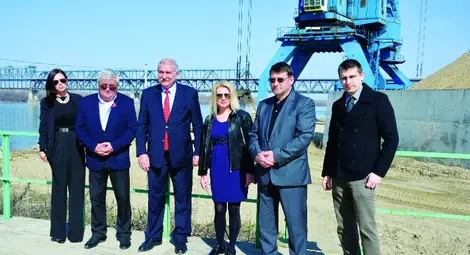 По вода тръгна изборната кампания на коалиция АБВ-„Движение 21“ По вода тръгна изборната кампания на коалиция АБВ-„Движение 21“