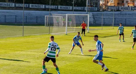 Младите „дракони“ направиха 0:0 с „Черно море“ в елитната U16 Младите „дракони“ направиха 0:0 с „Черно море“ в елитната U16