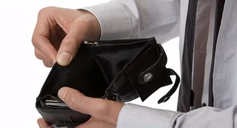 Доходите не мърдат,  разходите растат с 3%