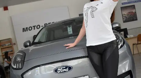 Цветиана Борисова - Момиче на Фейсбук Цветиана Борисова - Момиче на Фейсбук