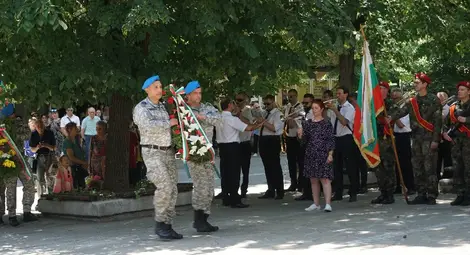 Милков: Да обичаме и градим България! Станев: Да дадем шанс на морала и честността!