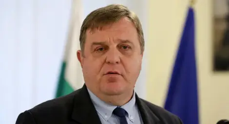Каракачанов: Следващите 8 изтребителя F-16 ще се купуват при други условия и ще се плащат разсрочено