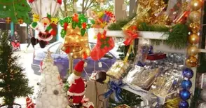 Благотворителният коледен базар  на БЧК събира пари за добри каузи