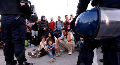 Хърватия затвори 7 от 8-те ГКПП със Сърбия