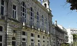 „Двама съвсем голи мъже“ откриват новия сезон в драматичния театър