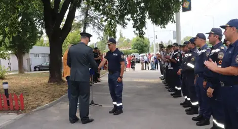 С поднасяне на венци и цветя в Русе почетоха паметта на загиналите пожарникари