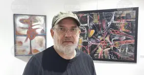 Художникът Станислав Божанков дари 15 свои картини на къщата музей „Димитър Пешев" в Кюстендил