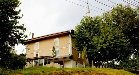 Татарската джамия във Ветово, построена през 1925 година.