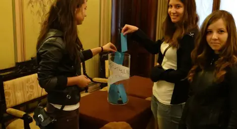 &bdquo;Брод&ldquo; публикува откъс от романа на русенец, номиниран за Нобел