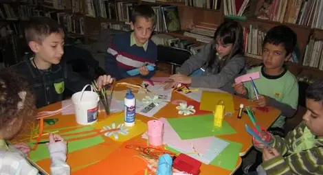 Коледа в библиотеката /галерия/