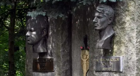 46 години от смъртта на Гунди и Котков 46 години от смъртта на Гунди и Котков