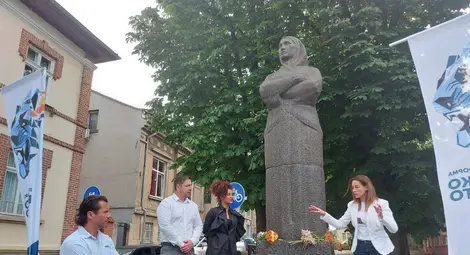 "Българско лято" откри кампанията си пред паметника на Баба Тонка с амбицията за мандат от Русе /галерия/