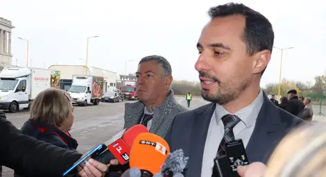 Двамата министри на среща в Русе: Загубите от неприемането на България и Румъния в Шенген са значителни /галерия/