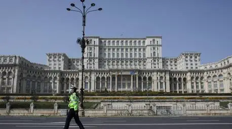 Румъния въвежда вечерен час заради коронавируса